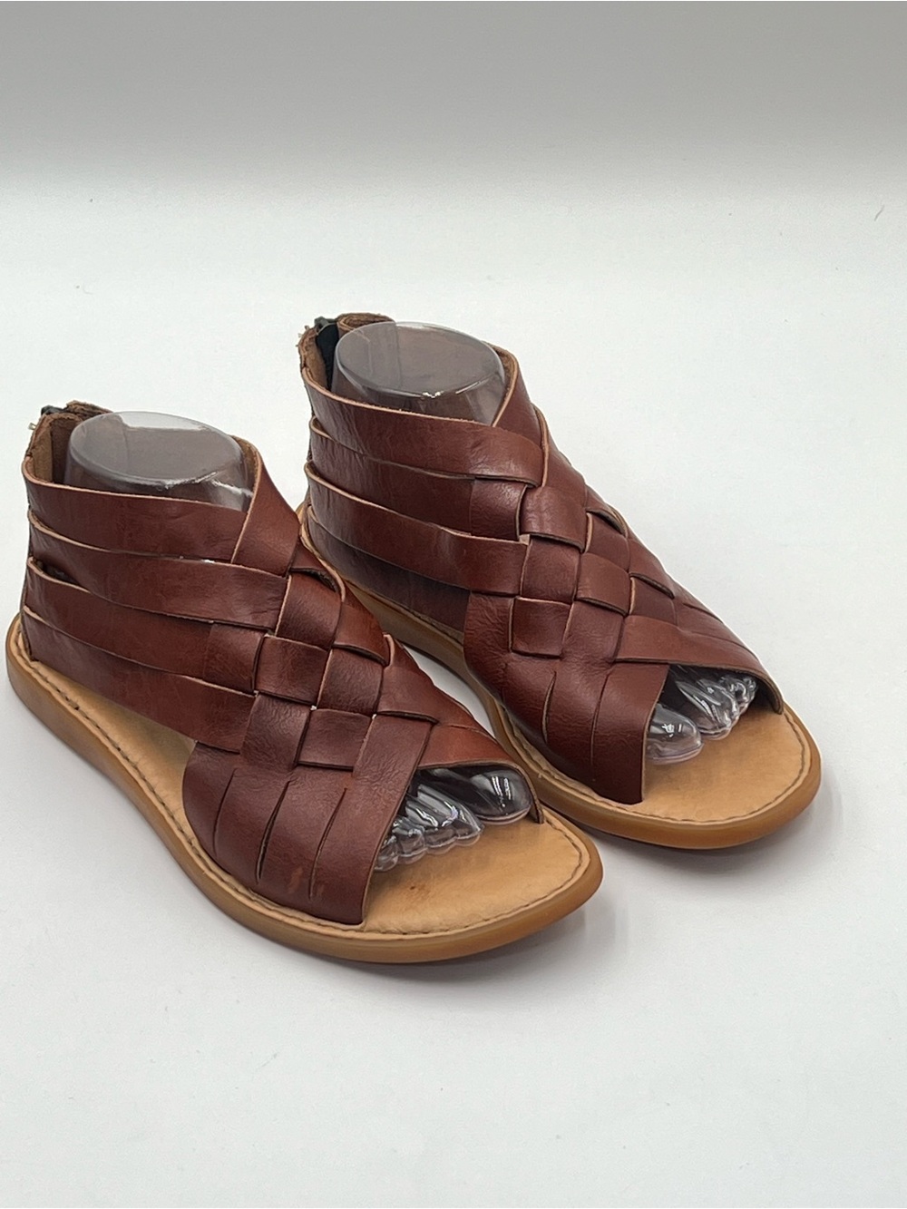 Born Iwa Brown Woven Leather Gladiator Cage Sandals Back Zip Boho Comfort Size 8